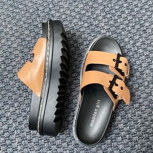 Steve Madden Platform Sandal